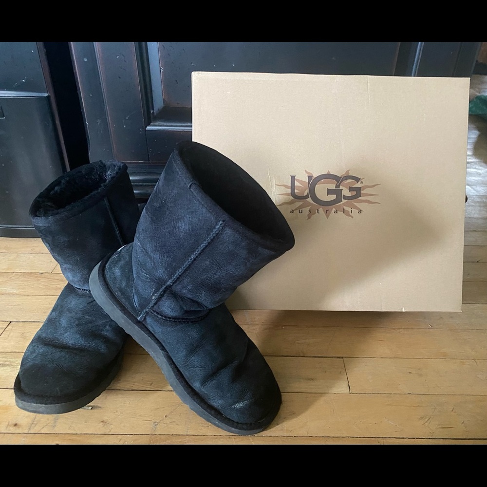 Ugg Black classic short boots size 7